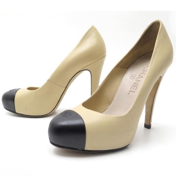 Chanel Two-Tone Leather CC Cap Toe Heels, Size 39.5 - Picture 1 of 10